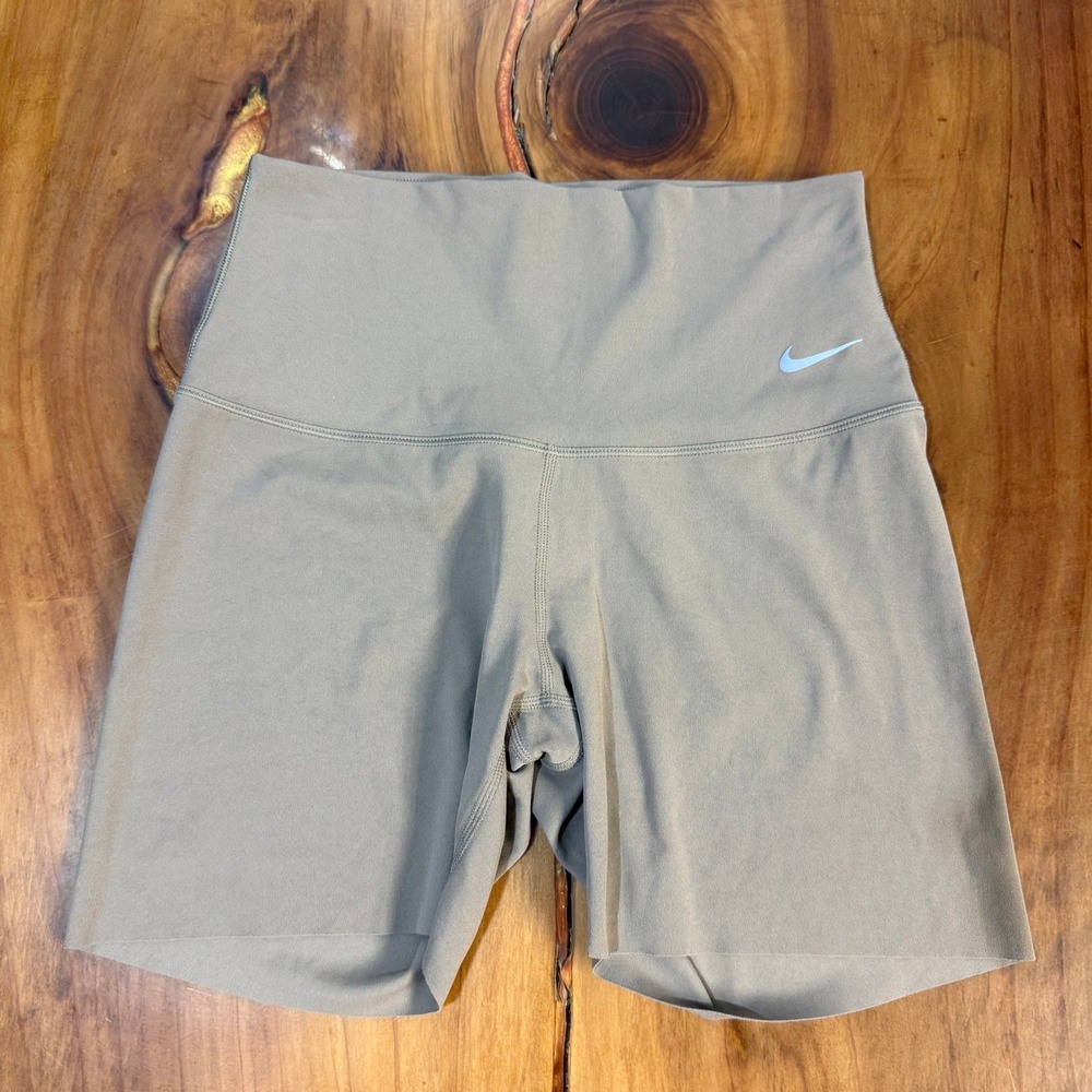 Nike Zenvy Women's Shorts S Bike High Rise Biker FN3156 Athletic Dri-Fit E3-18